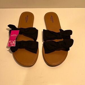 Nwt Arizona black suede bow sandals